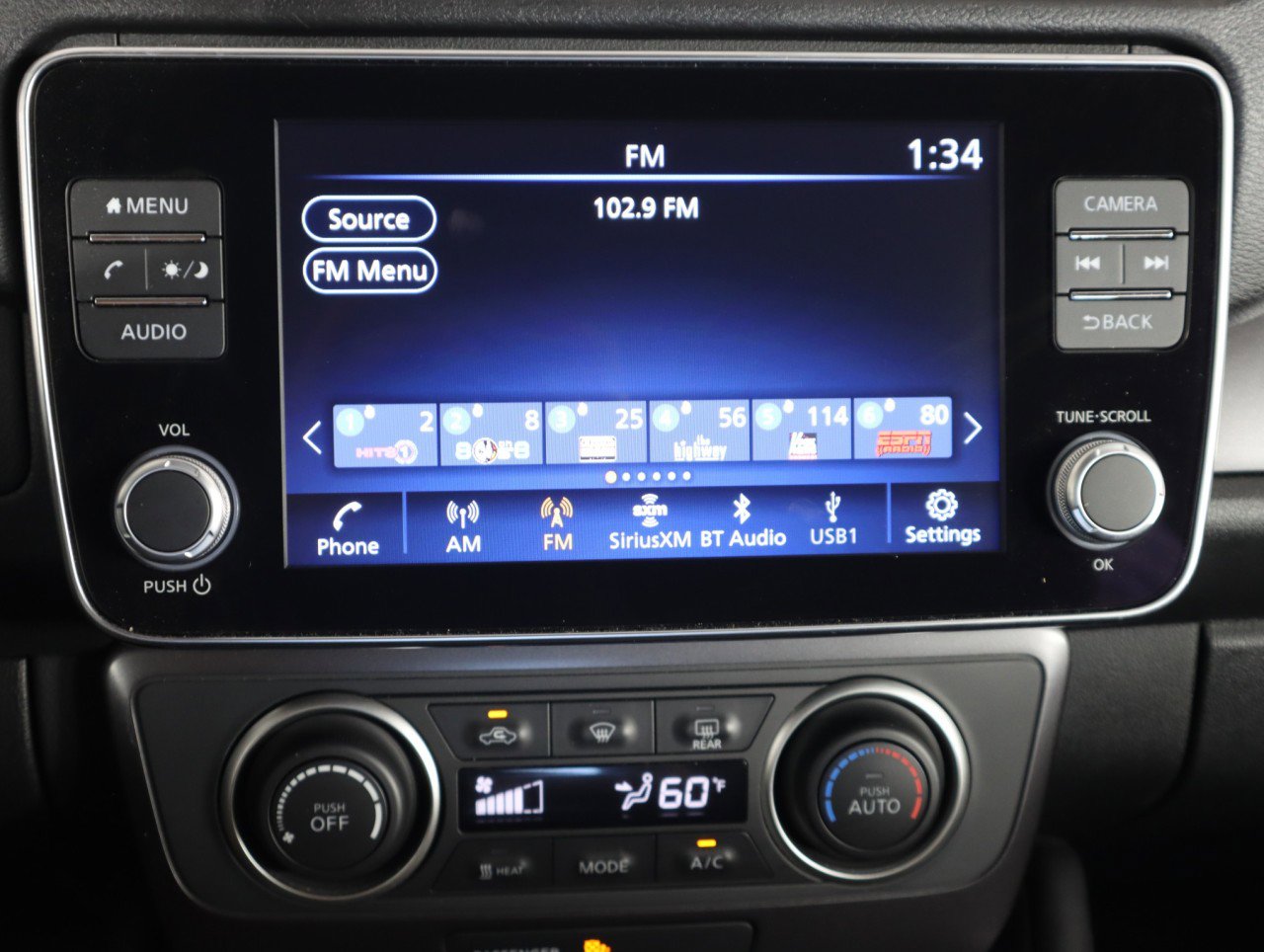 Used 2025 Nissan Leaf S image 18