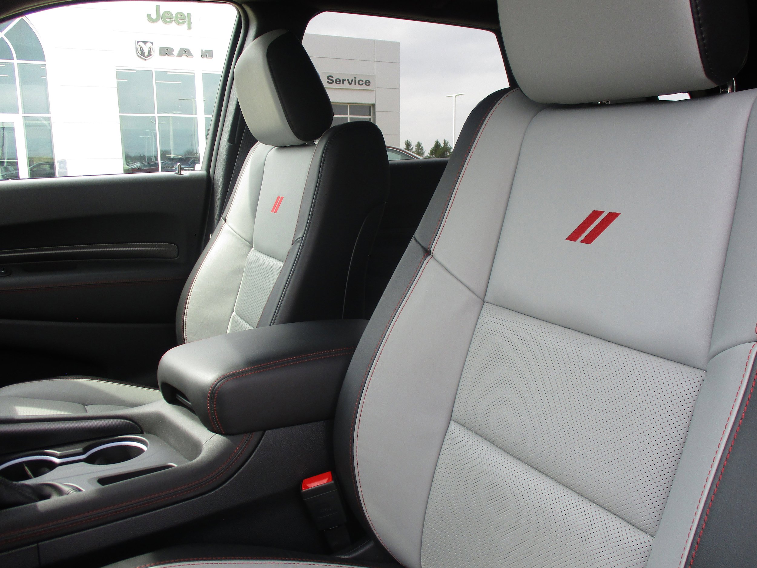 Used 2024 Dodge Durango GT AWD/4WD image 39
