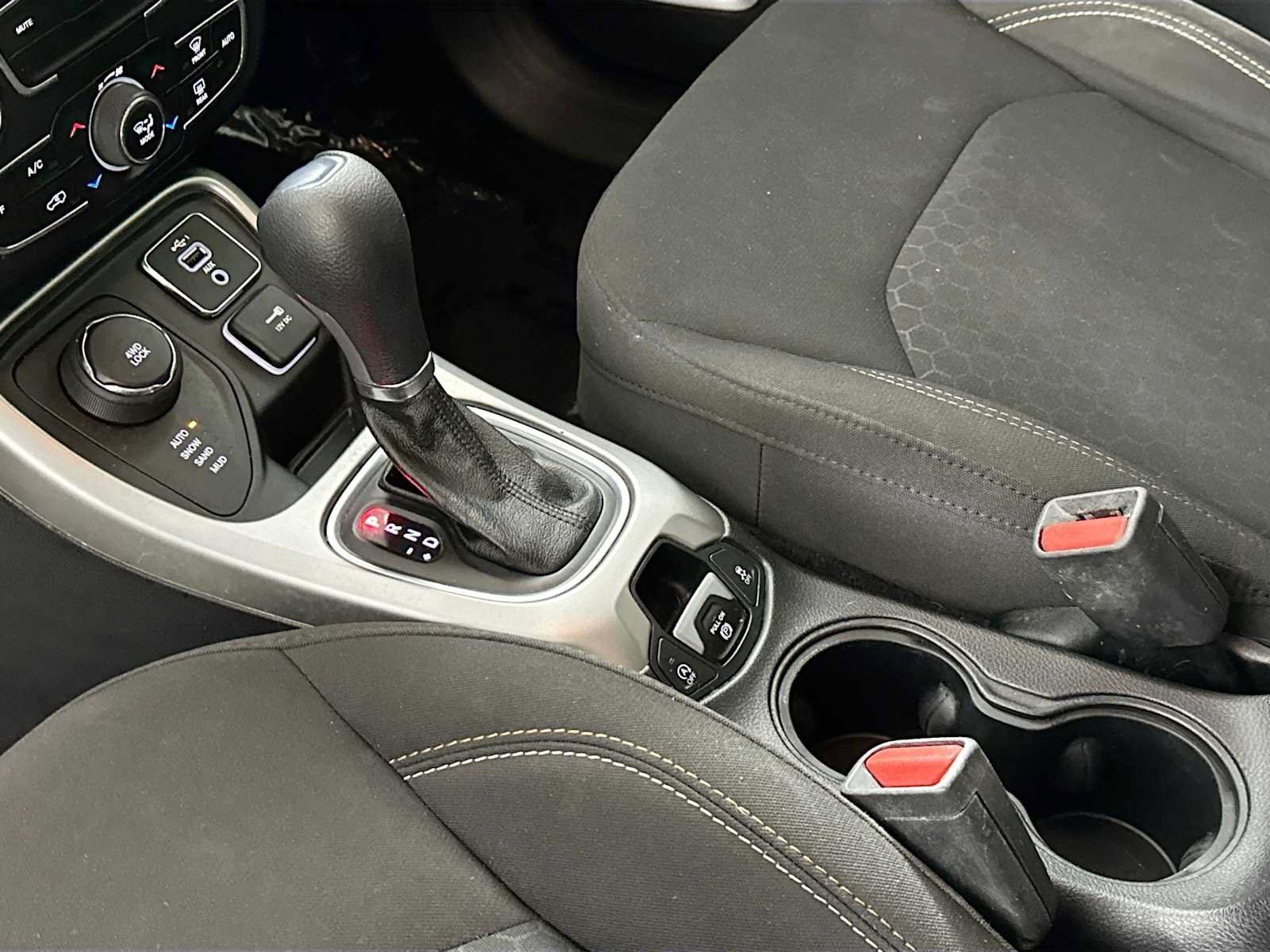 Used 2021 Jeep Compass Sport AWD/4WD image 15