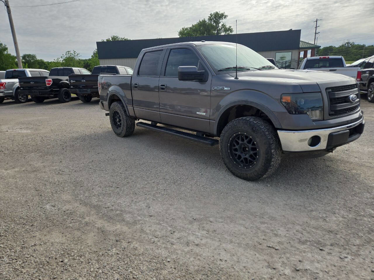 Used 2014 Ford F150 FX4 w/ Equipment Group 402A Luxury AWD/4WD image 1