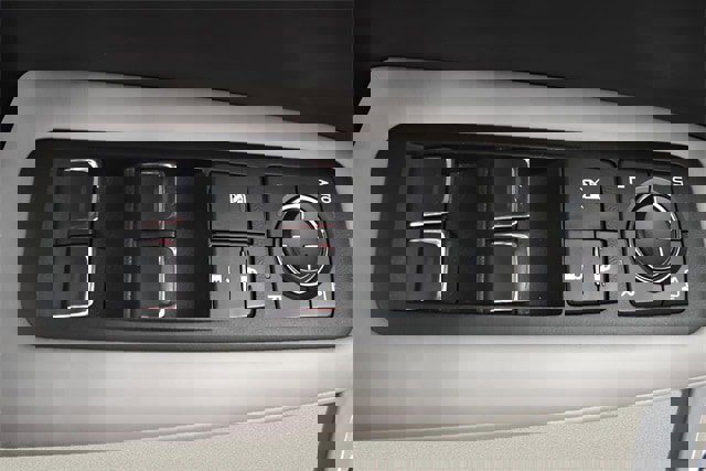 Used 2017 Lexus RX 450h AWD image 23