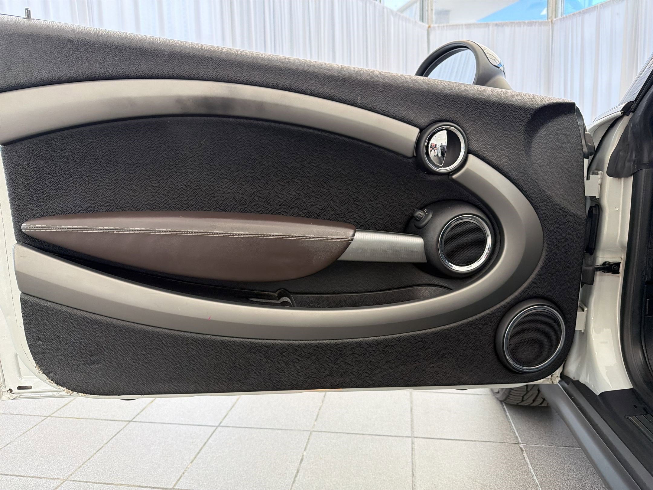 Used 2015 MINI Cooper S image 17