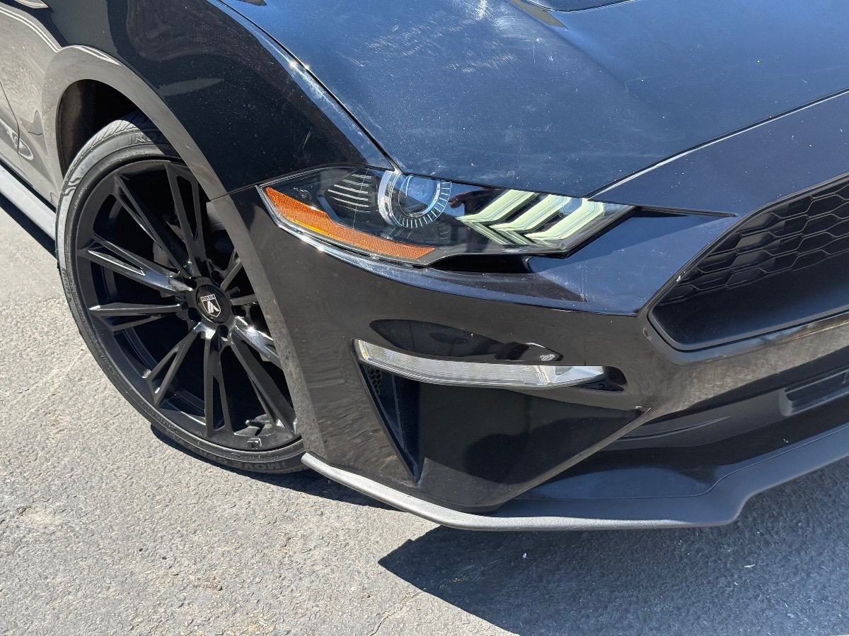 Used 2020 Ford Mustang Premium RWD image 5