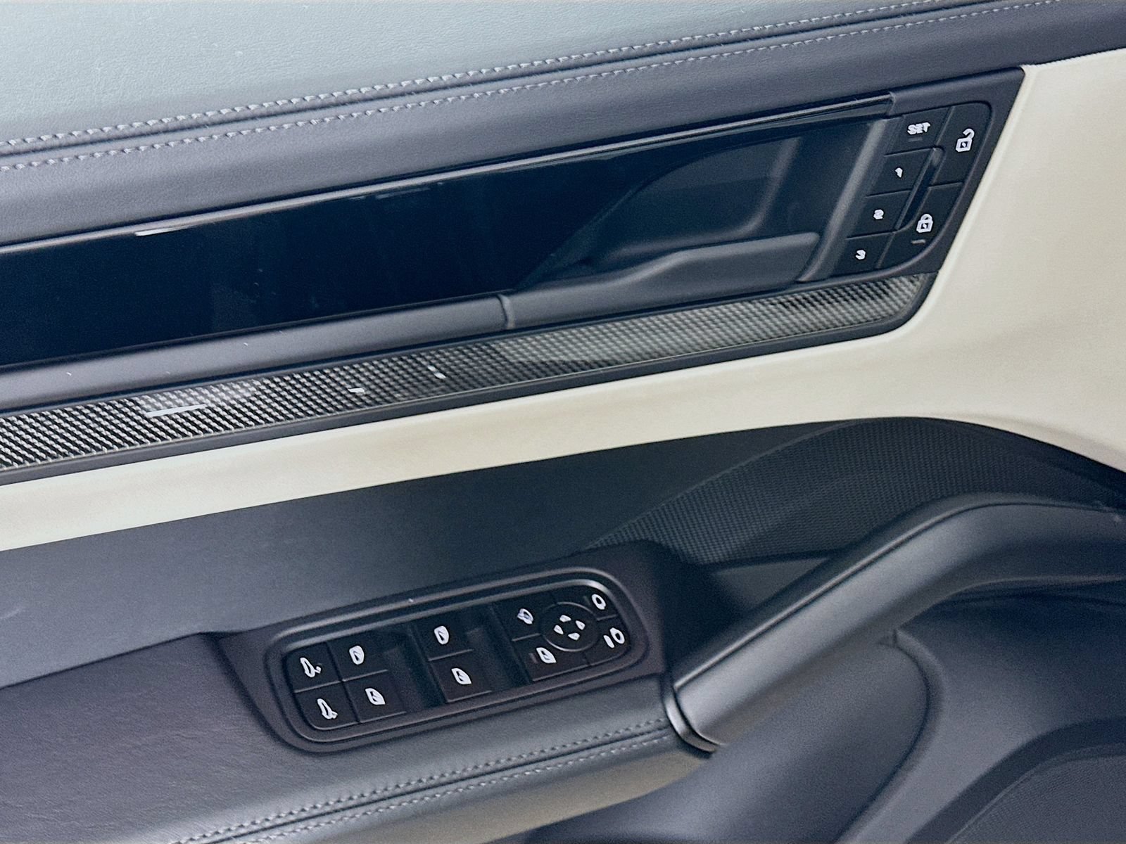 New 2026 Porsche Cayenne GTS AWD/4WD image 17