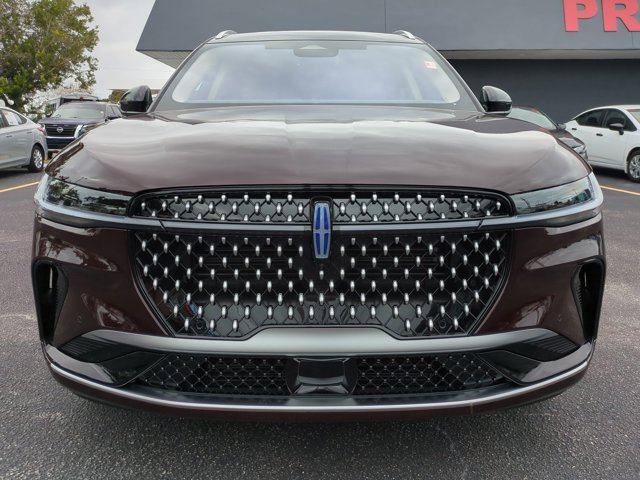 Used 2025 Lincoln Nautilus Reserve image 9