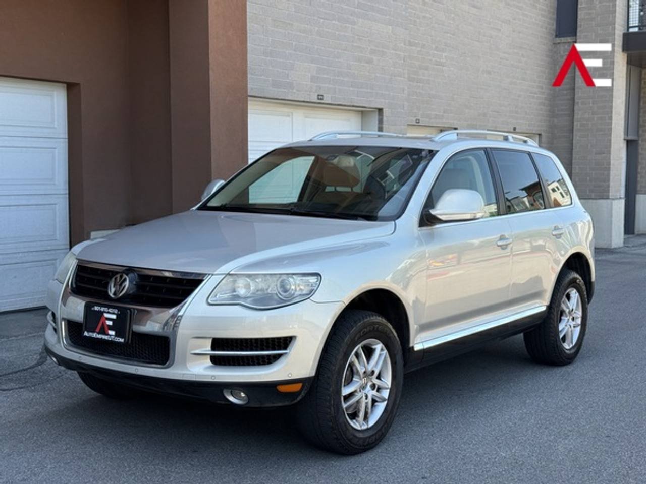Used 2008 Volkswagen Touareg V6 AWD/4WD image 1