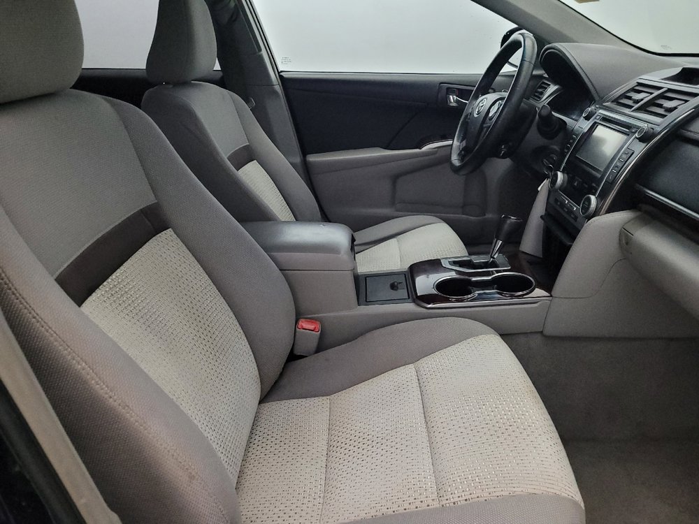 Used 2014 Toyota Camry XLE image 21