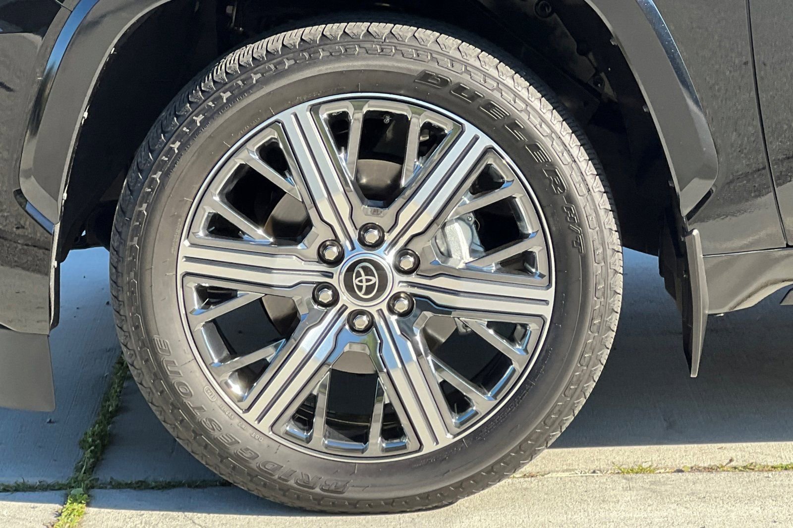 Used 2023 Toyota Sequoia Capstone image 27