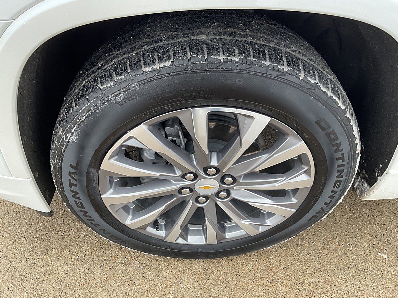 Used 2023 Chevrolet Traverse Premier image 11