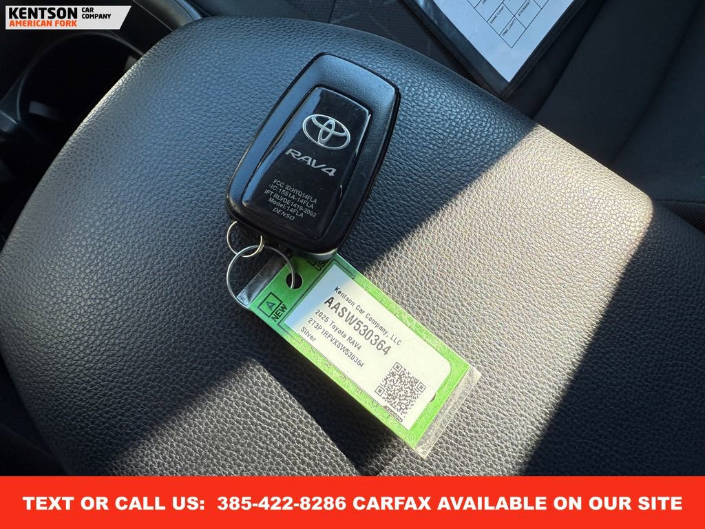 Used 2025 Toyota RAV4 XLE image 40