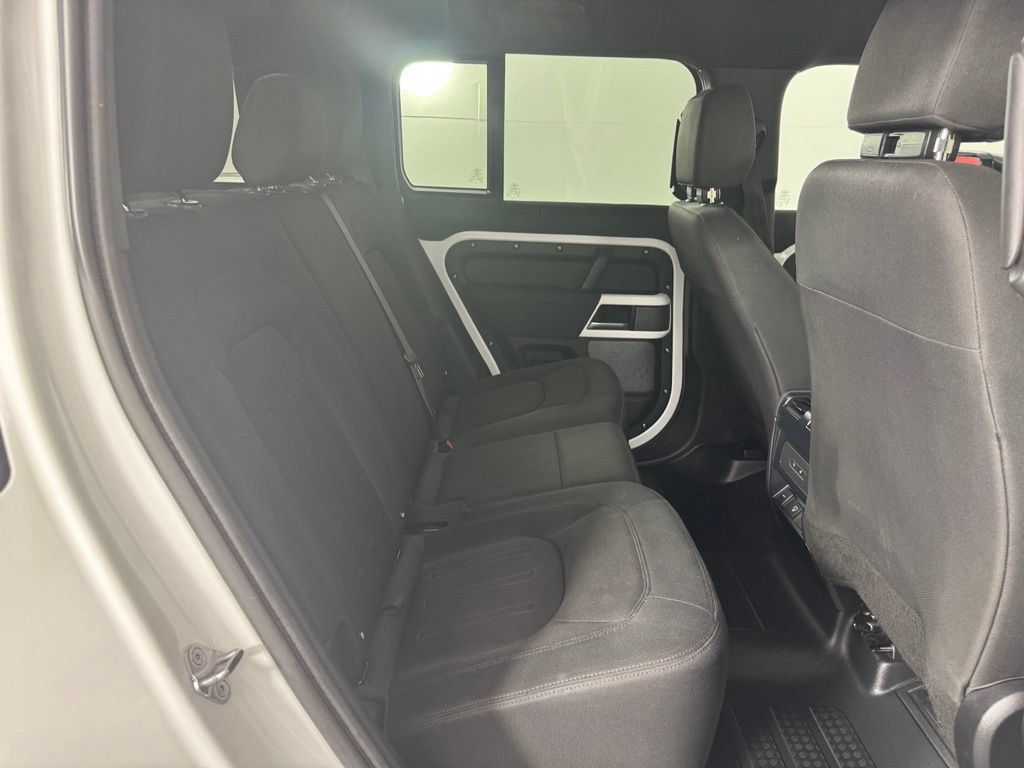Used 2022 Land Rover Defender 110 AWD/4WD image 26