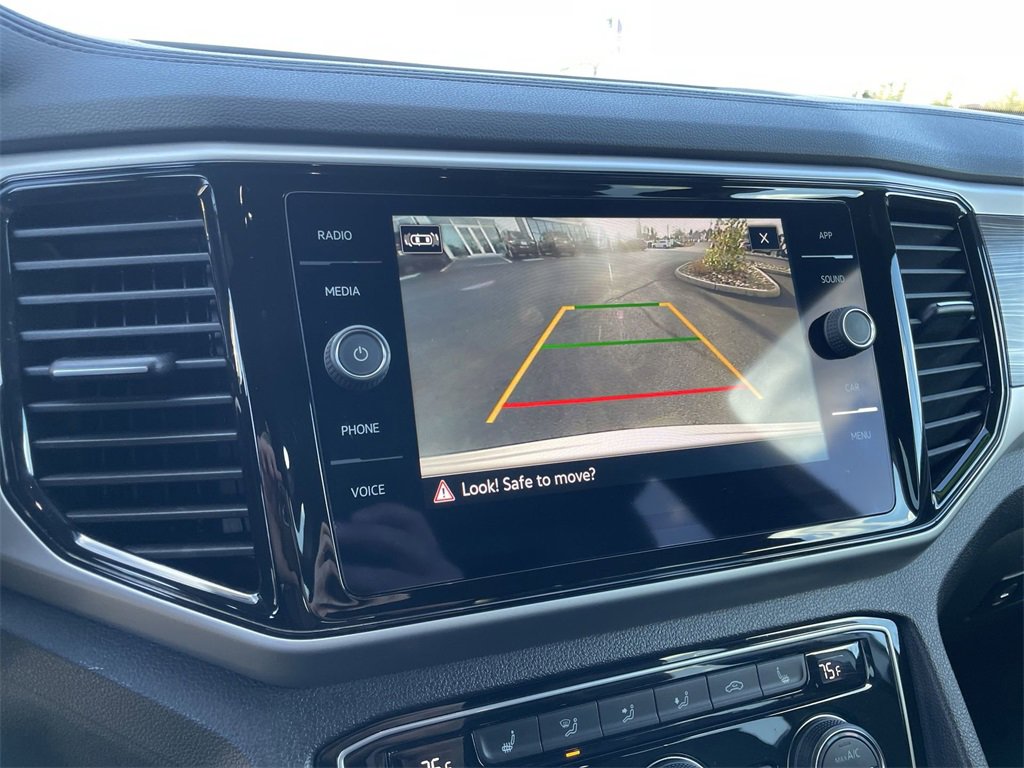 Used 2022 Volkswagen Atlas Cross Sport SE image 14