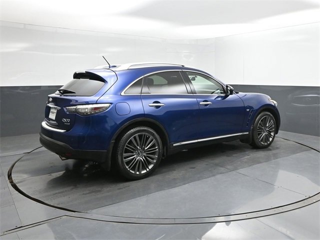 Used 2017 INFINITI QX70 AWD w/ Limited Package image 11