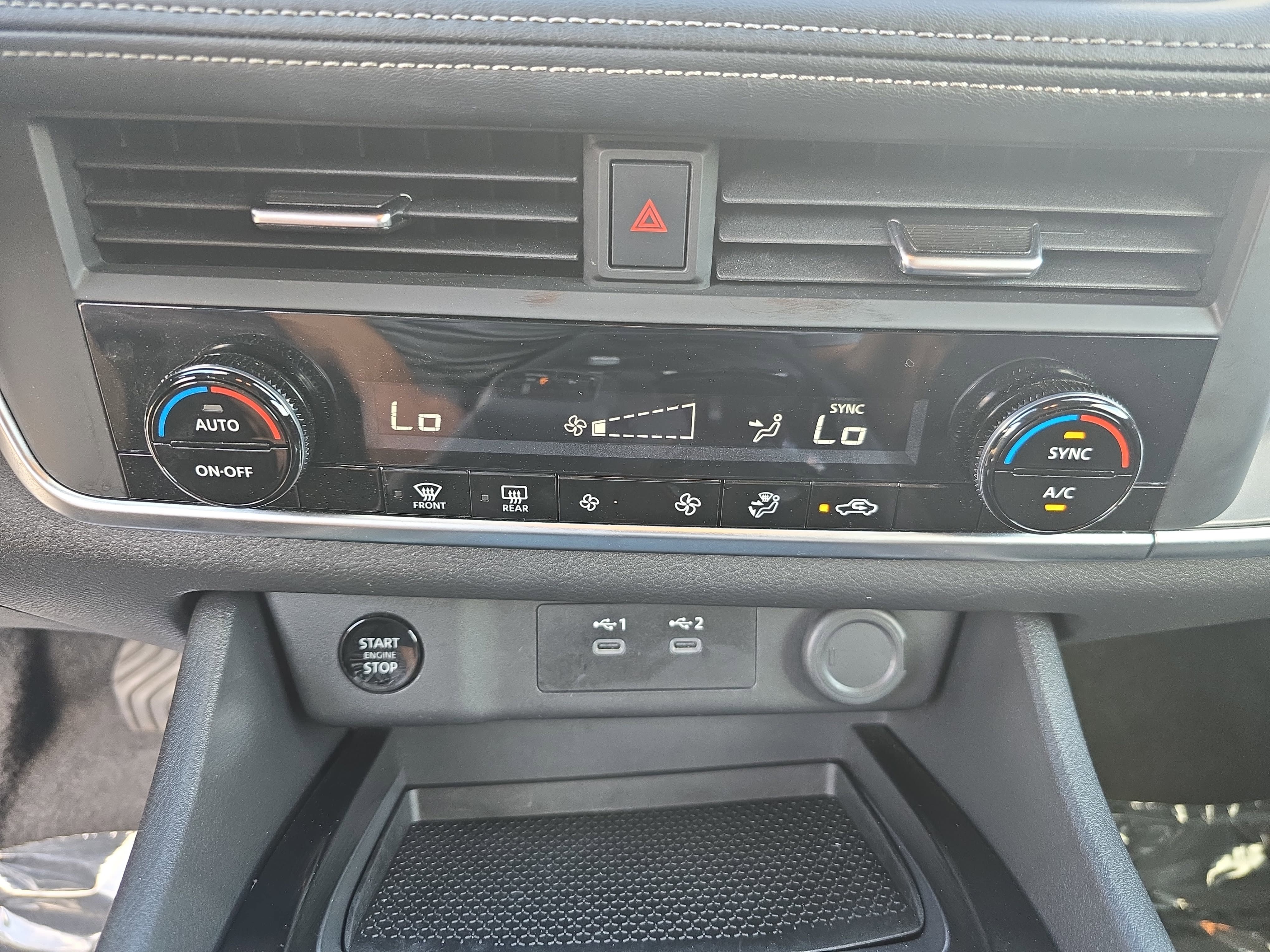 Used 2025 Nissan Rogue SV image 25