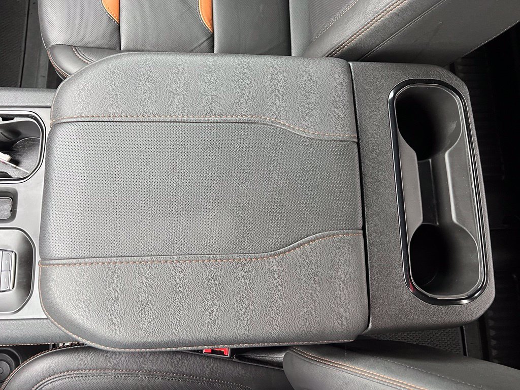Used 2025 GMC Sierra 1500 AT4 w/ AT4 Premium Package AWD/4WD image 30