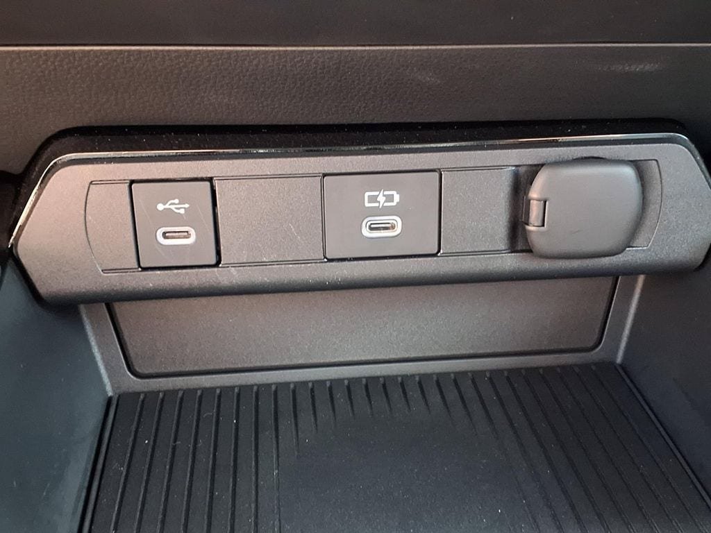 Used 2026 Toyota Prius Plug-In Hybrid w/ Limited Premium Package FWD image 23