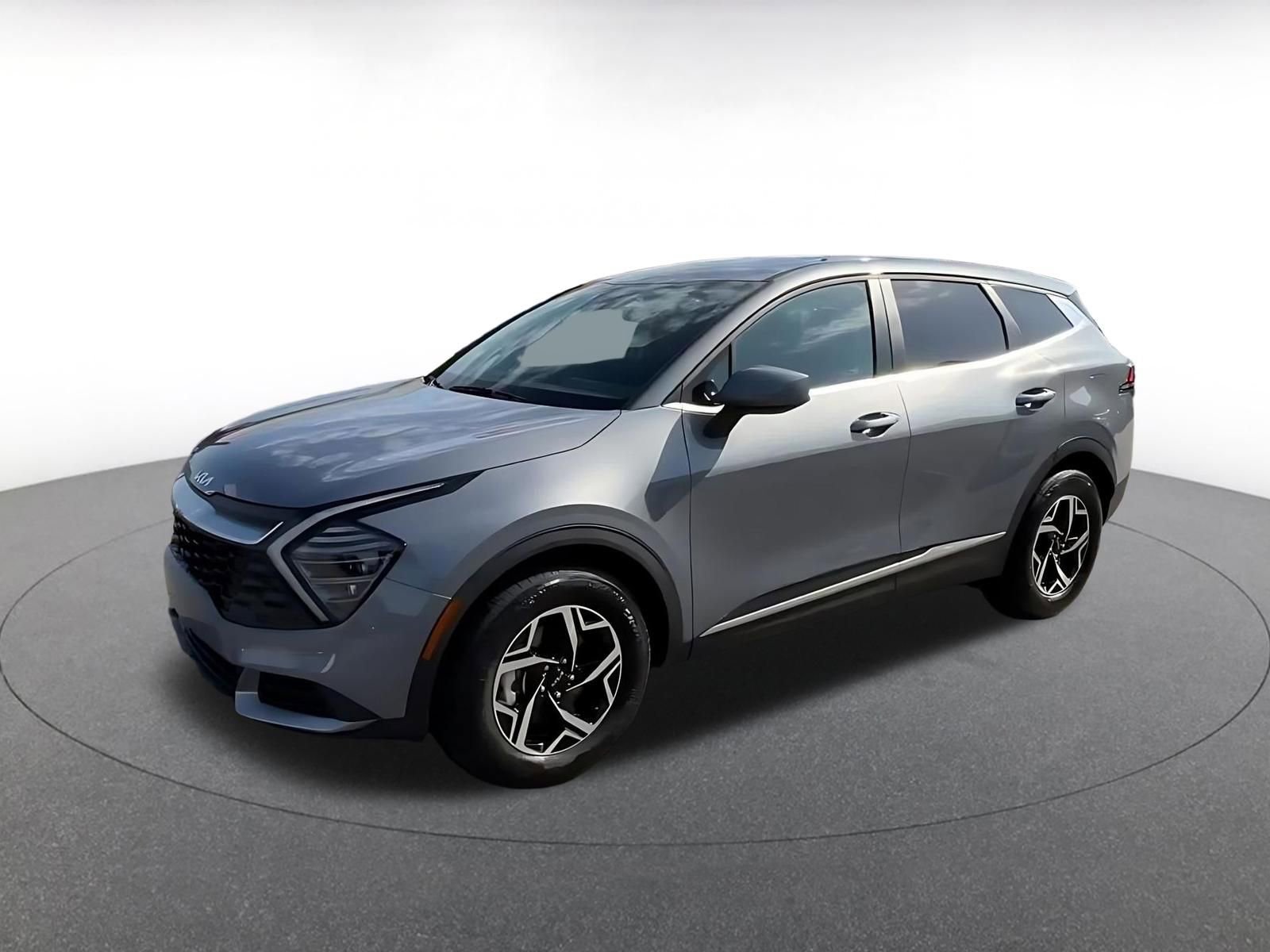 Used 2025 Kia Sportage LX image 10