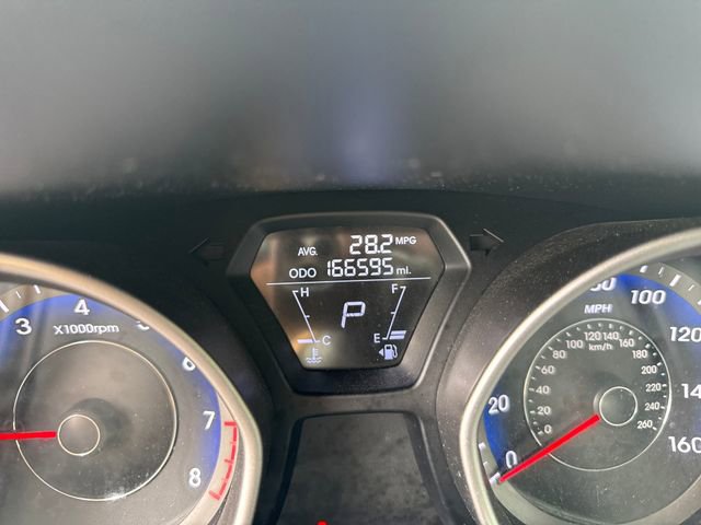 Used 2013 Hyundai Elantra FWD image 22