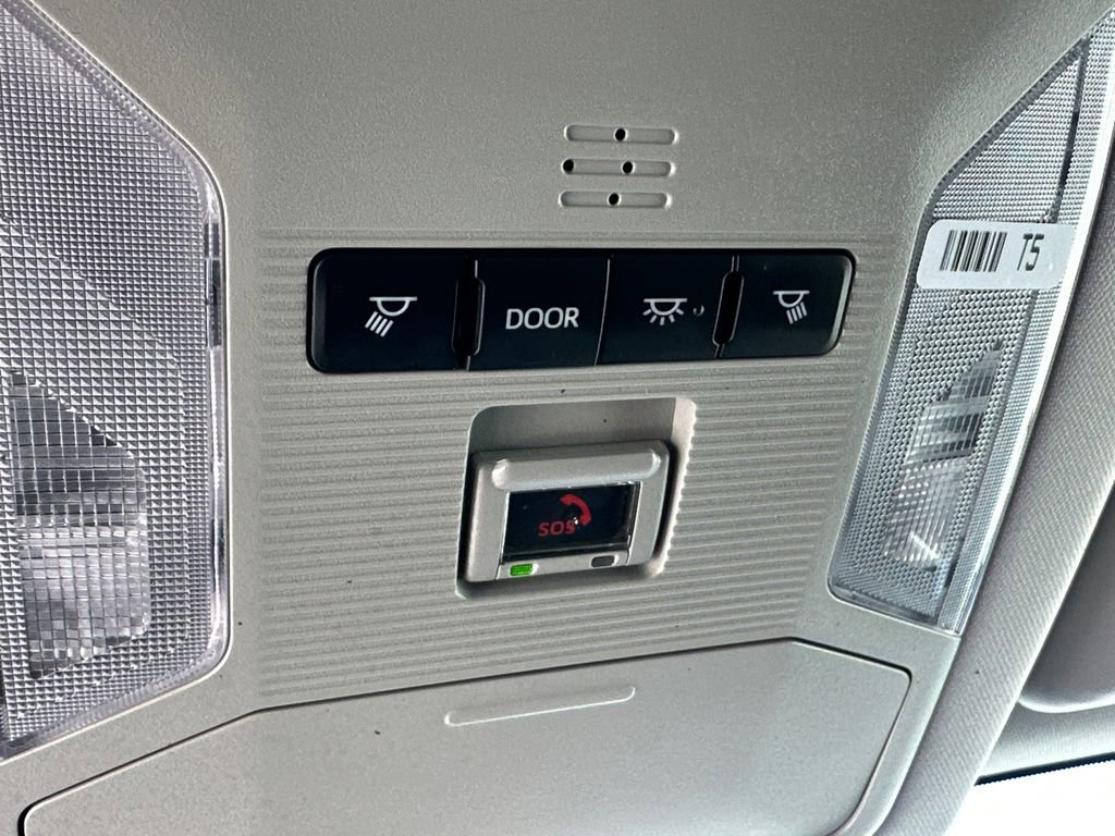 Certified 2025 Toyota RAV4 LE image 27