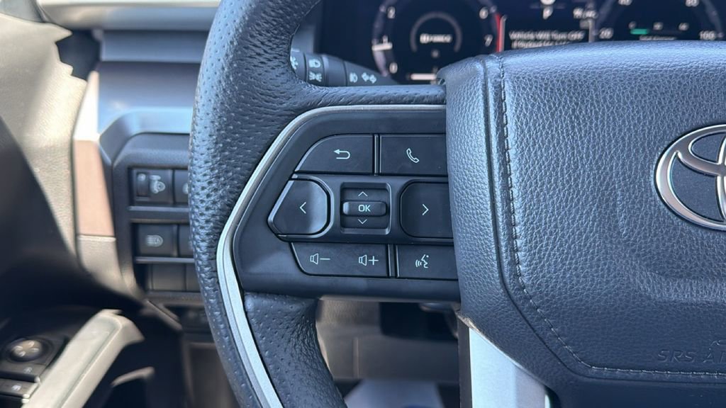 Used 2025 Toyota Tacoma TRD Off-Road image 18