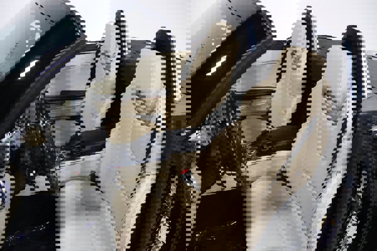 Used 2017 Mercedes-Benz SLC 300 image 42