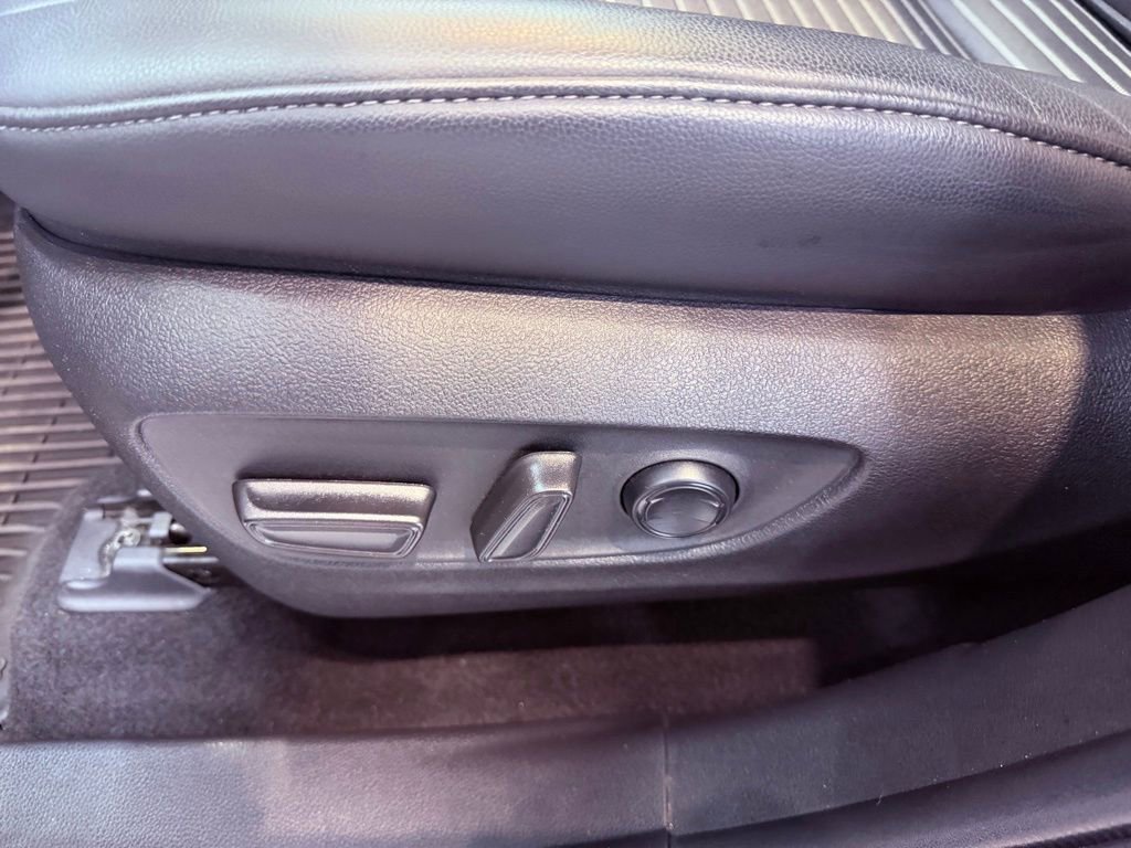 Used 2022 Toyota Highlander XSE image 22