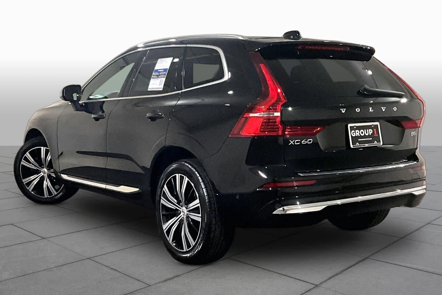 Used 2023 Volvo XC60 B5 Plus w/ Climate Package AWD/4WD image 11