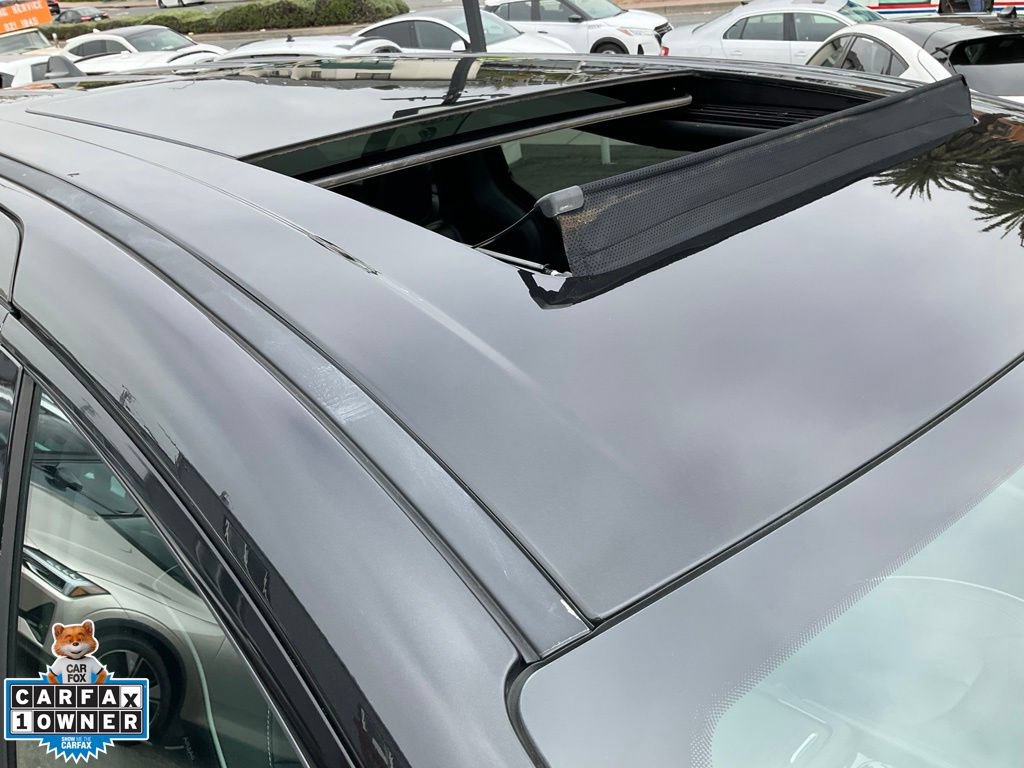 Used 2023 Chrysler Pacifica Limited w/ Uconnect Theater Family Group FWD image 82
