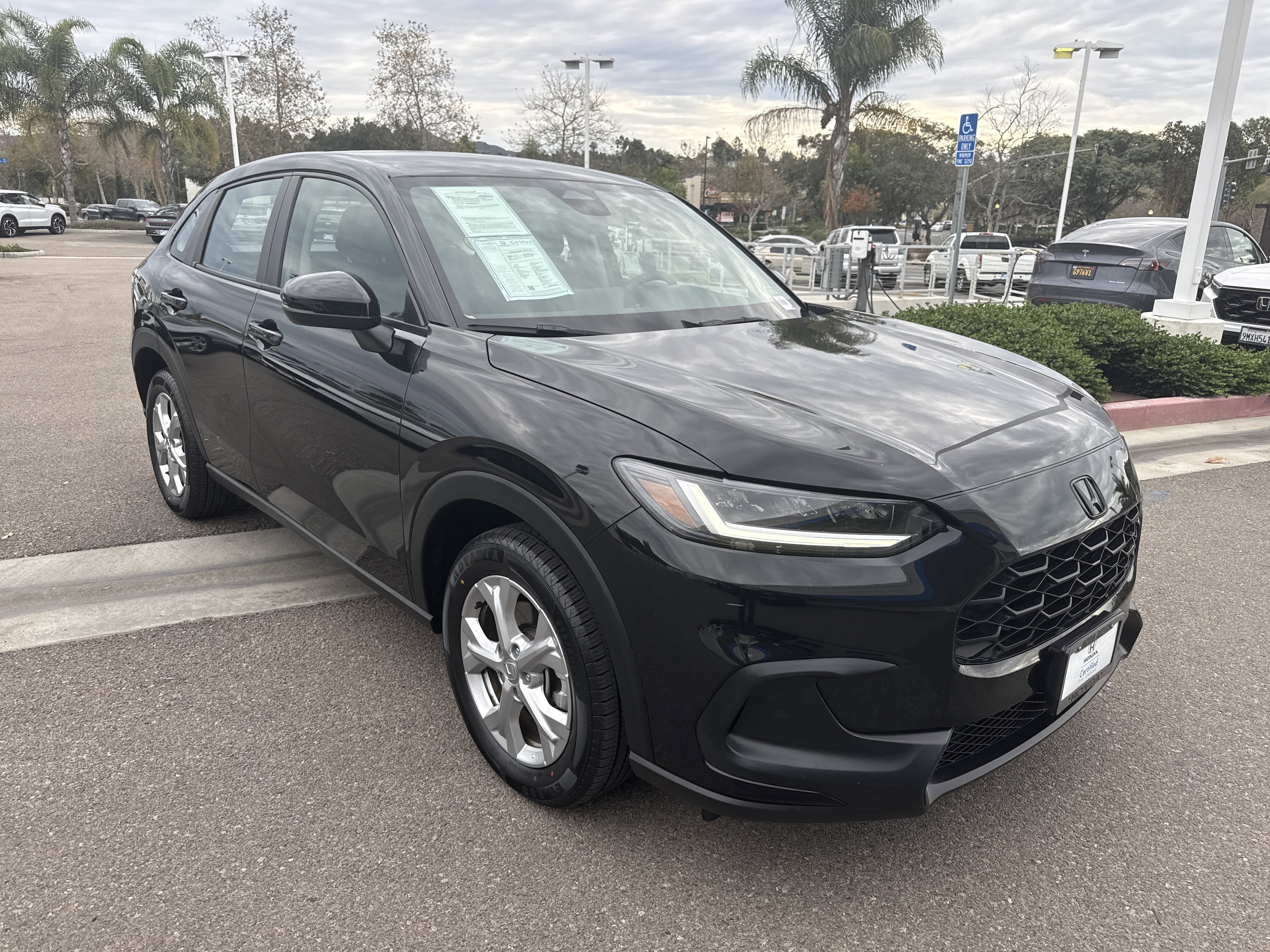 Certified 2023 Honda HR-V LX image 7