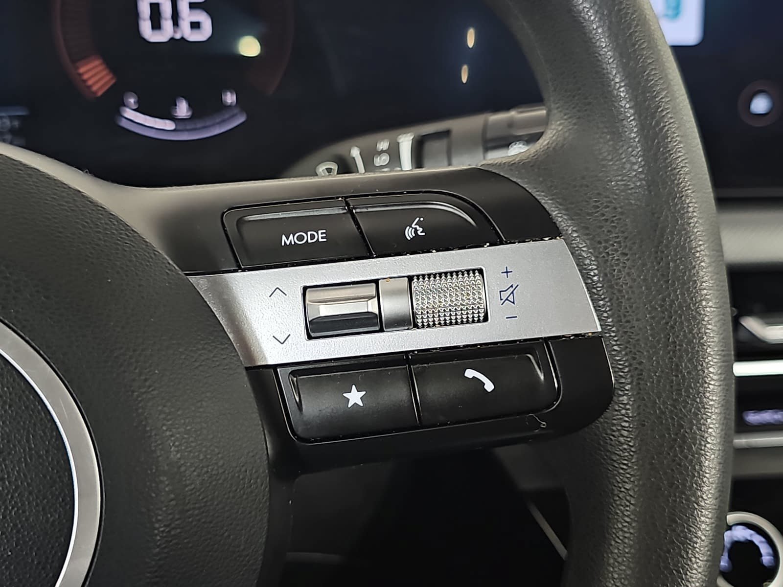 Used 2025 Hyundai Sonata SE FWD image 18