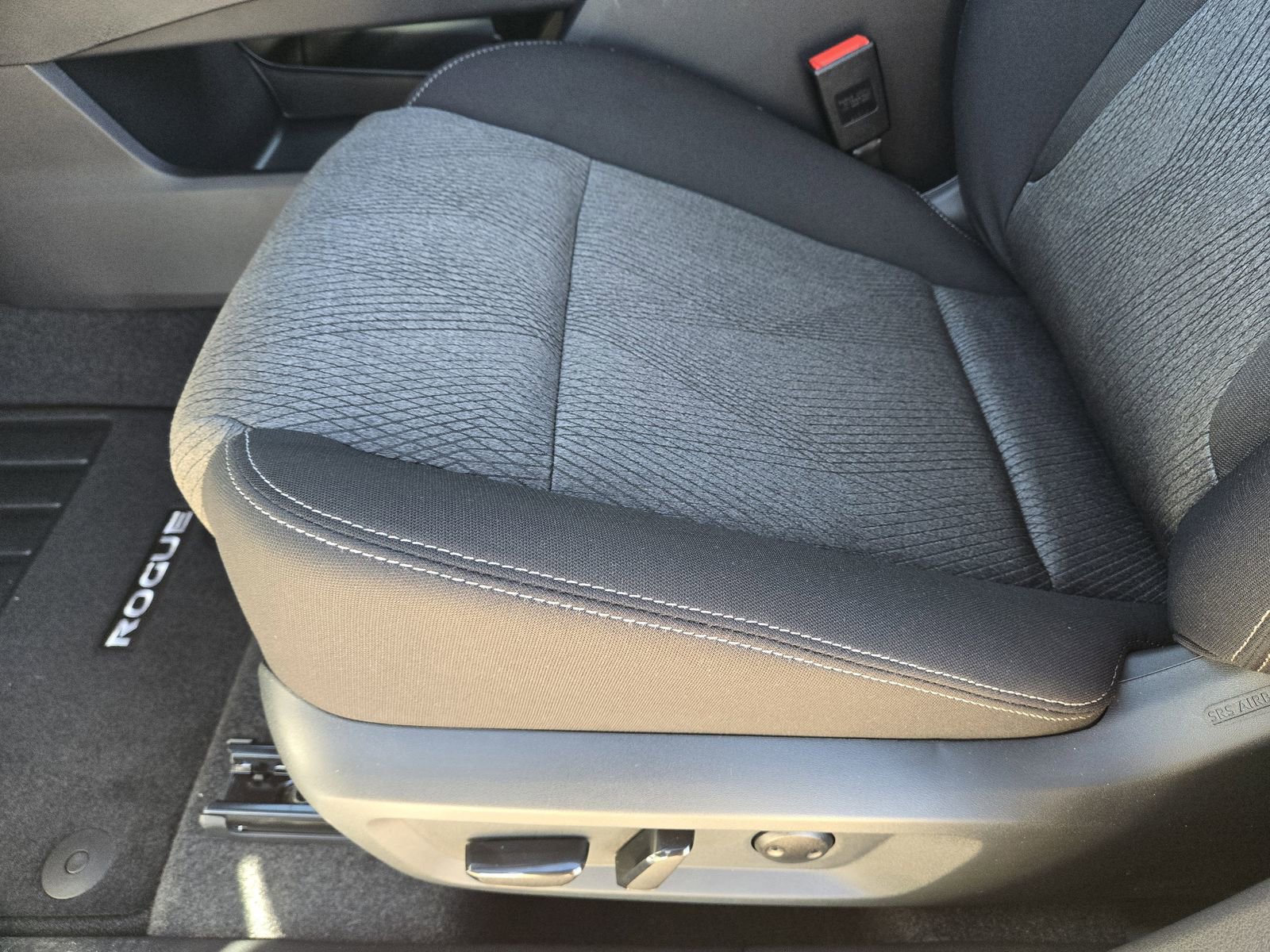 New 2026 Nissan Rogue SV w/ Cold Weather Package image 23