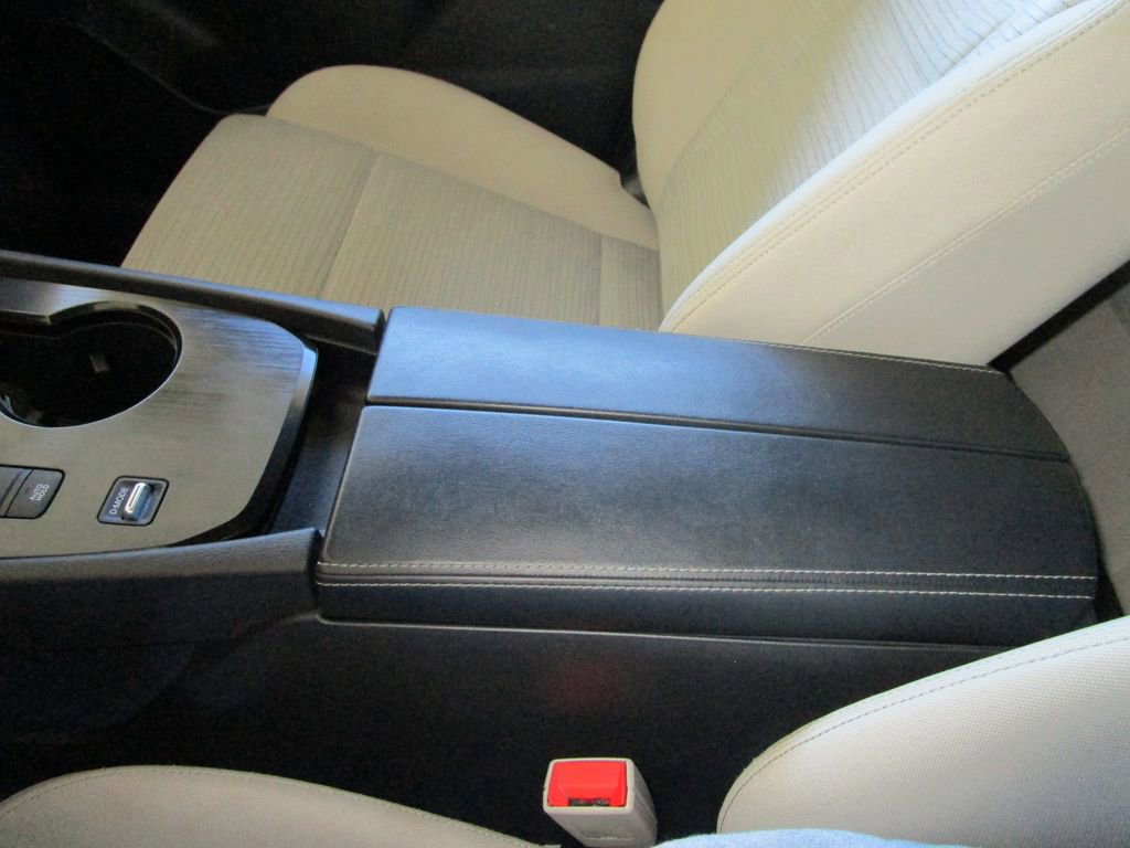 Used 2023 Nissan Rogue SV image 33