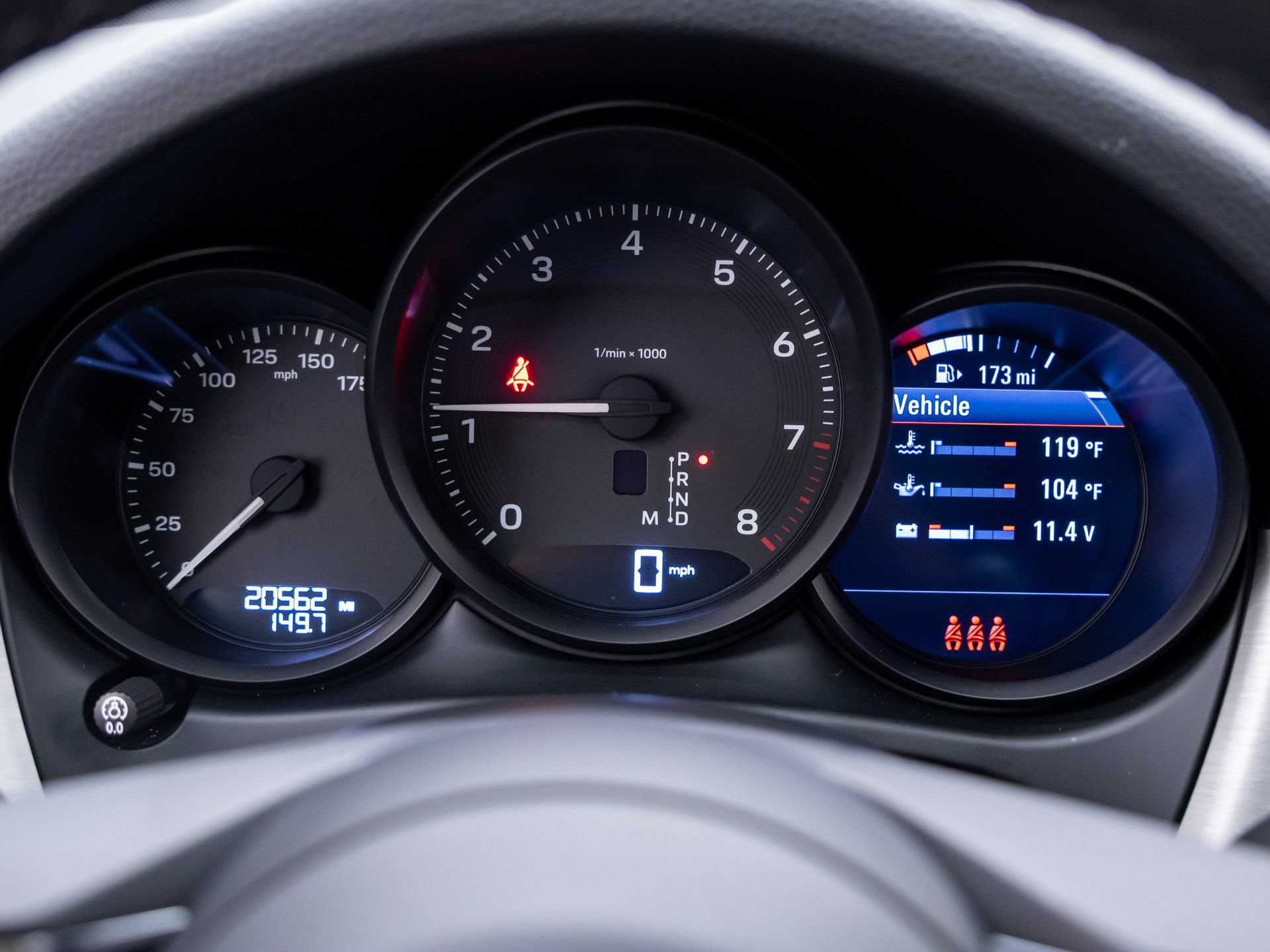 Certified 2023 Porsche Macan AWD/4WD image 21