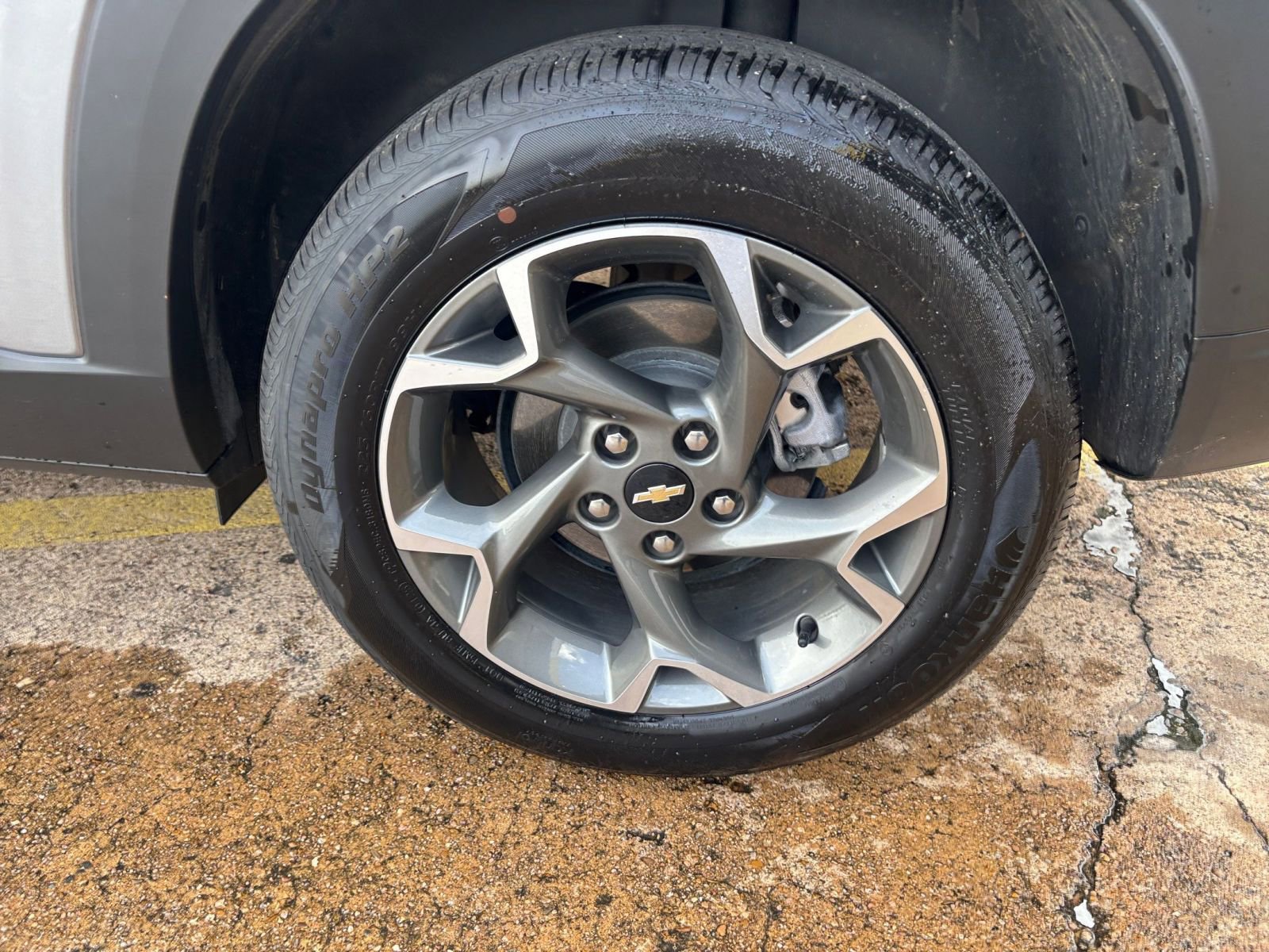 Used 2025 Chevrolet Trax LT FWD image 29