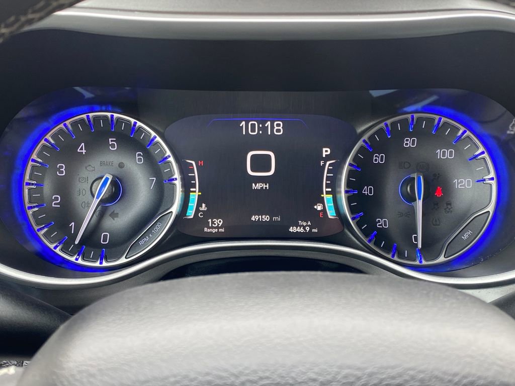 Used 2024 Chrysler Pacifica Touring-L image 22