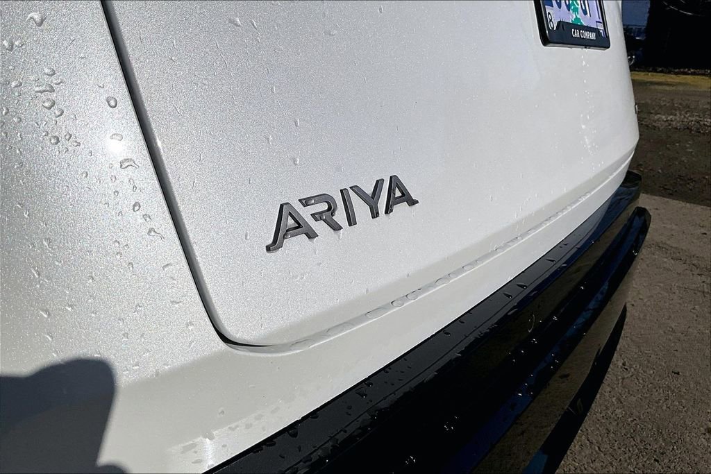 Used 2023 Nissan Ariya FWD image 34
