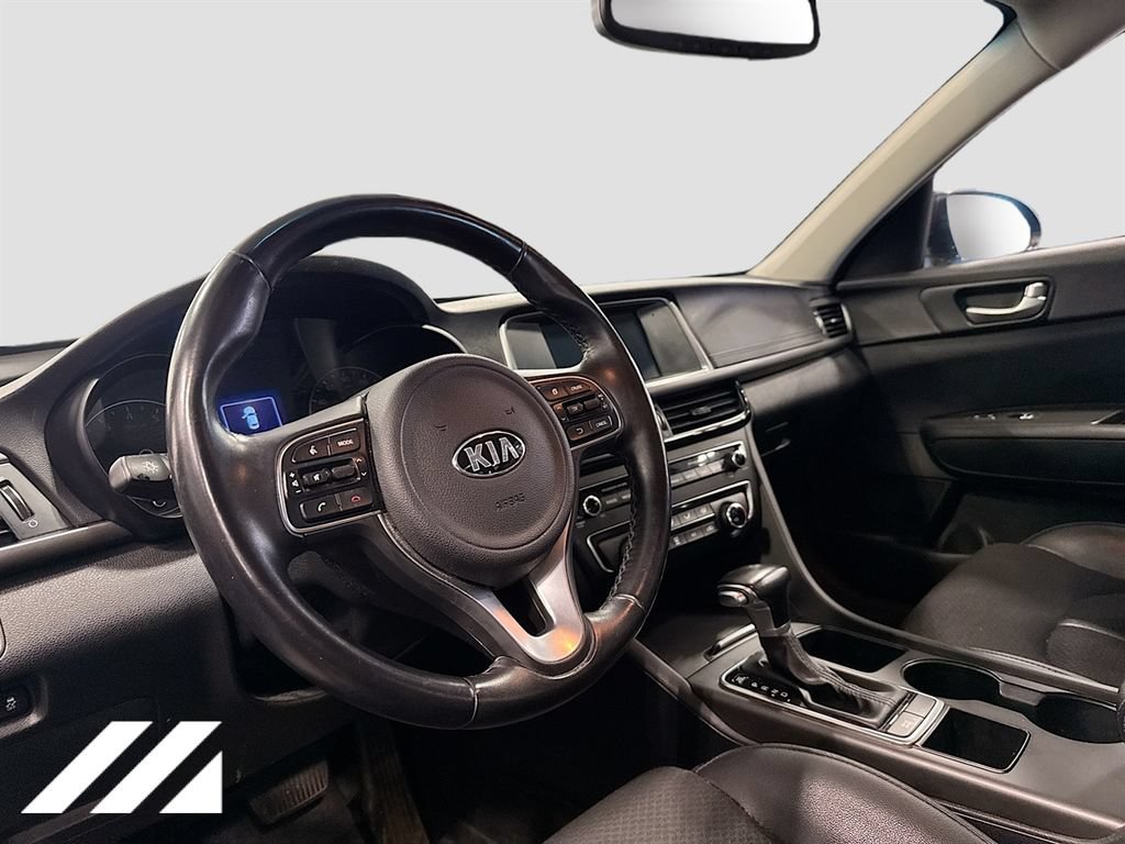 Used 2018 Kia Optima S FWD image 8