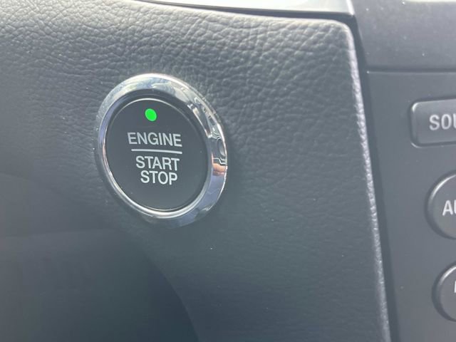 Used 2017 Ford Edge Titanium w/ Technology Package FWD image 41