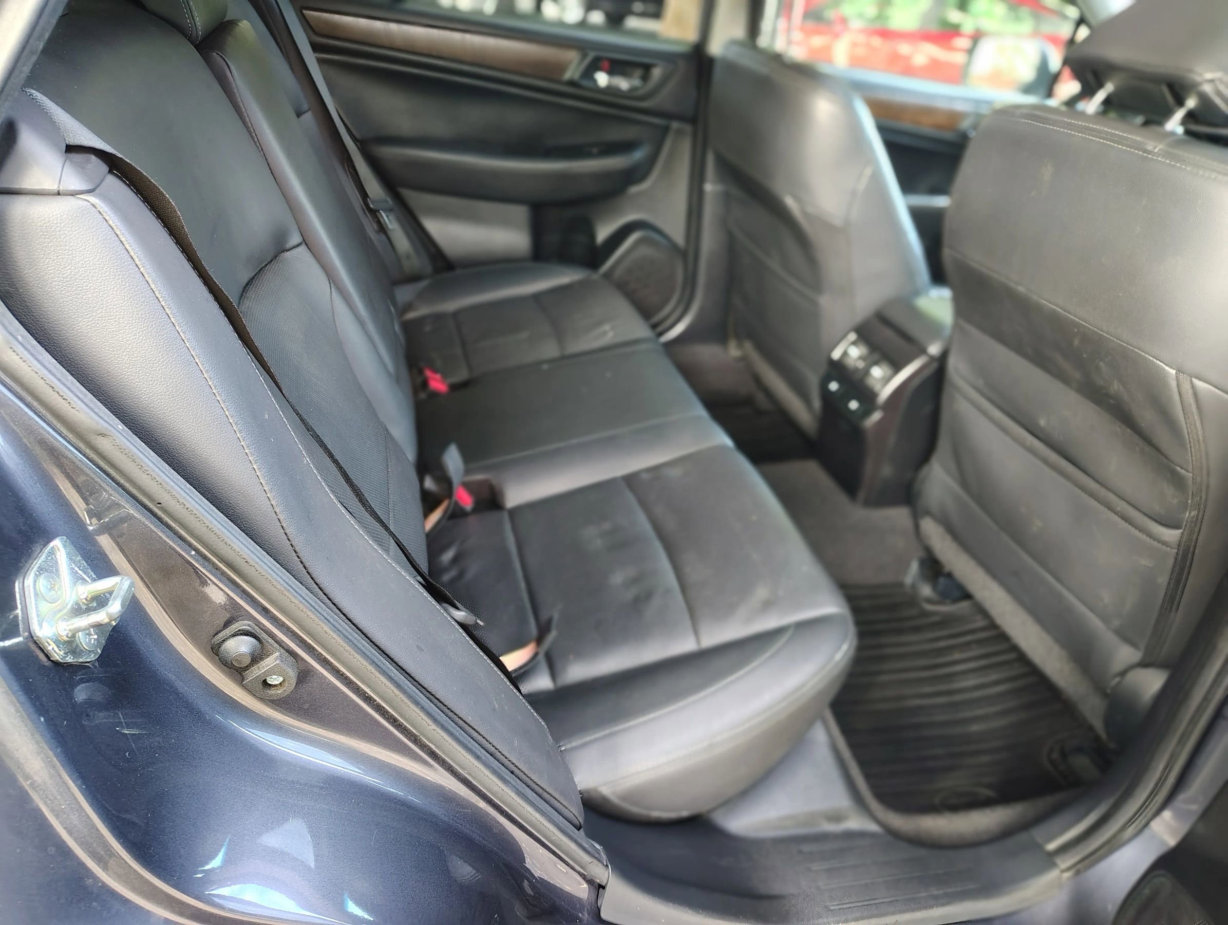 Used 2015 Subaru Outback 2.5i Limited AWD/4WD image 22