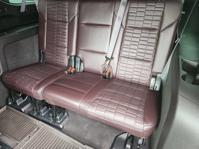 Used 2023 Cadillac Escalade ESV Sport Platinum w/ LPO, ONYX Package RWD image 28