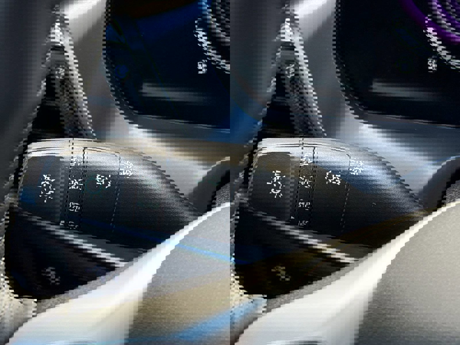 New 2025 Kia Telluride S image 28