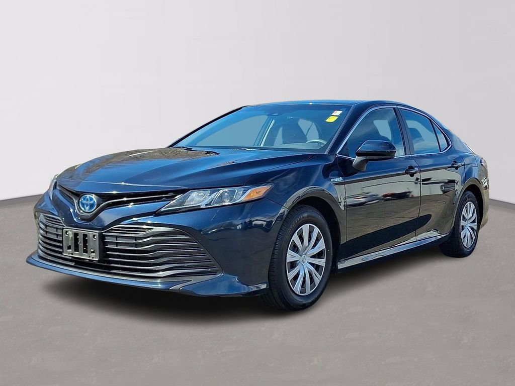 Used 2019 Toyota Camry LE FWD image 3