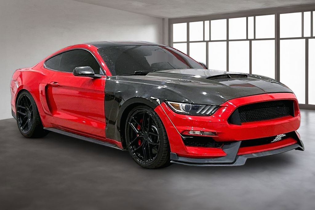 Used 2017 Ford Mustang GT w/ GT Performance Package RWD image 11