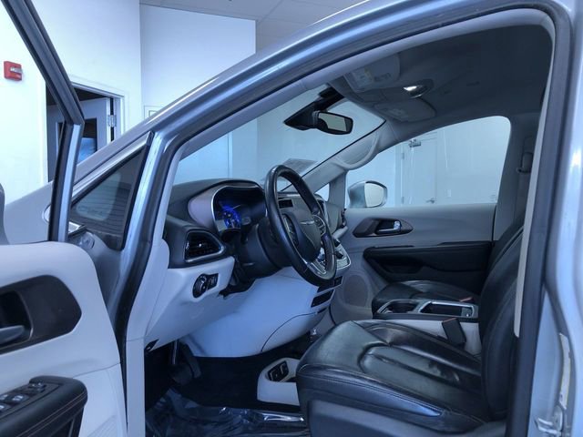 Used 2018 Chrysler Pacifica Touring-L Plus w/ Advanced Safetytec Group image 11