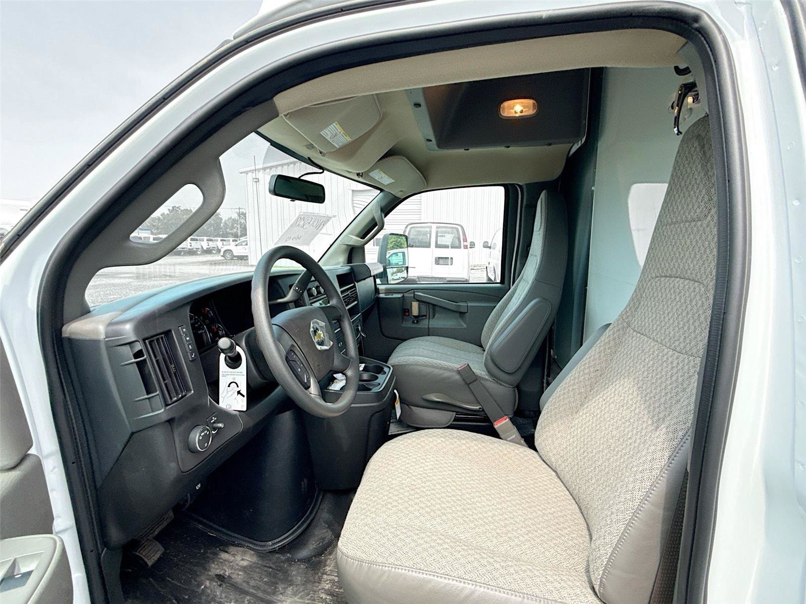 New 2024 Chevrolet Express 4500 w/ Power Convenience Package RWD image 15