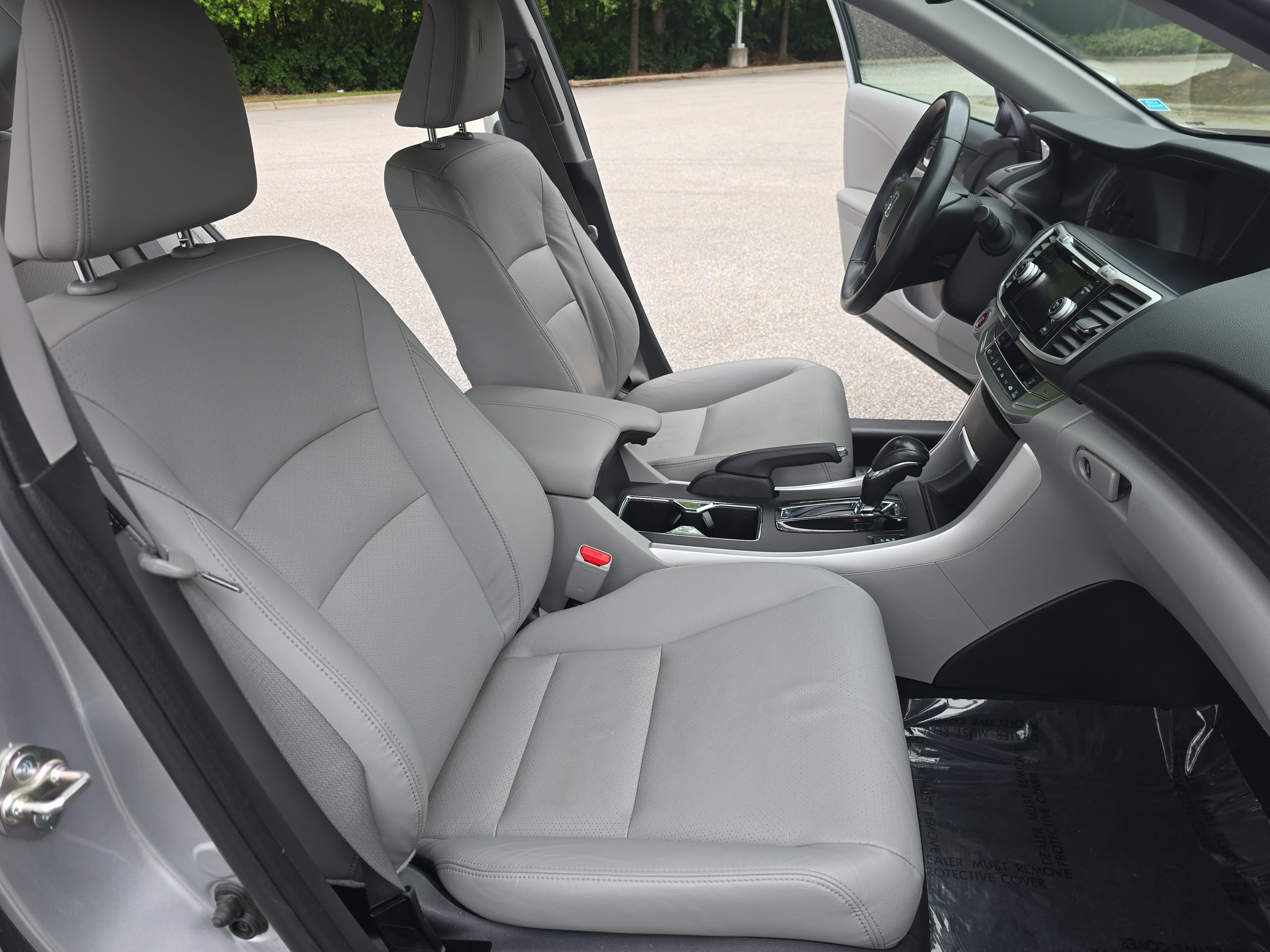 Used 2015 Honda Accord EX-L image 10