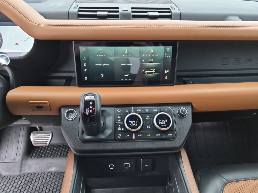 Used 2021 Land Rover Defender 110 X AWD/4WD image 24