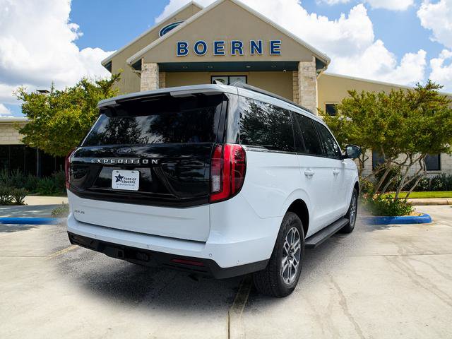 Used 2025 Ford Expedition Active AWD/4WD image 7
