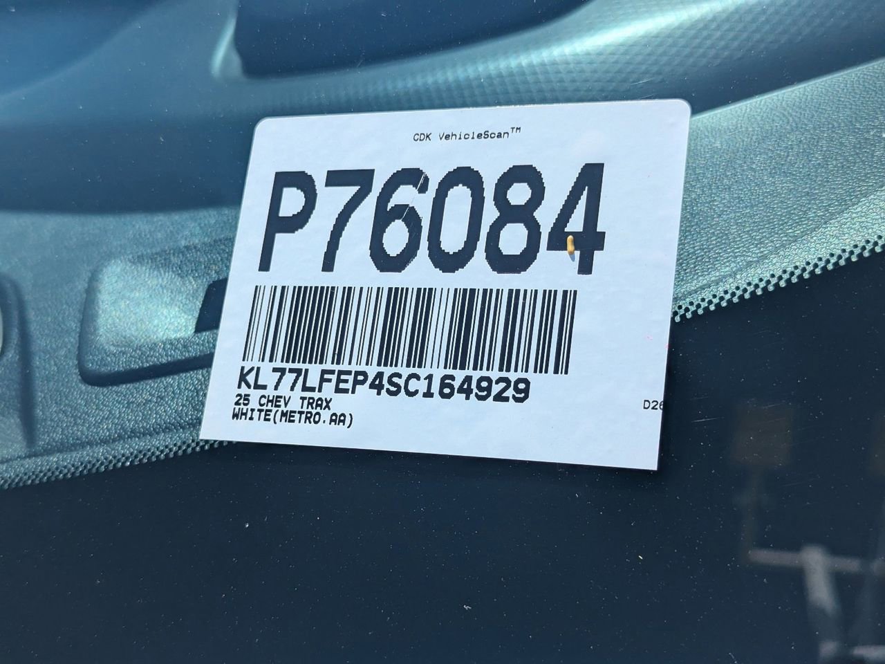 Used 2025 Chevrolet Trax LS image 31