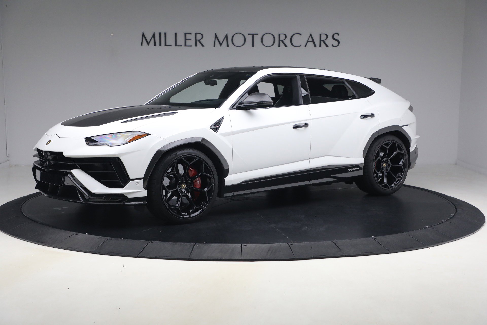 Used 2024 Lamborghini Urus Performante image 2